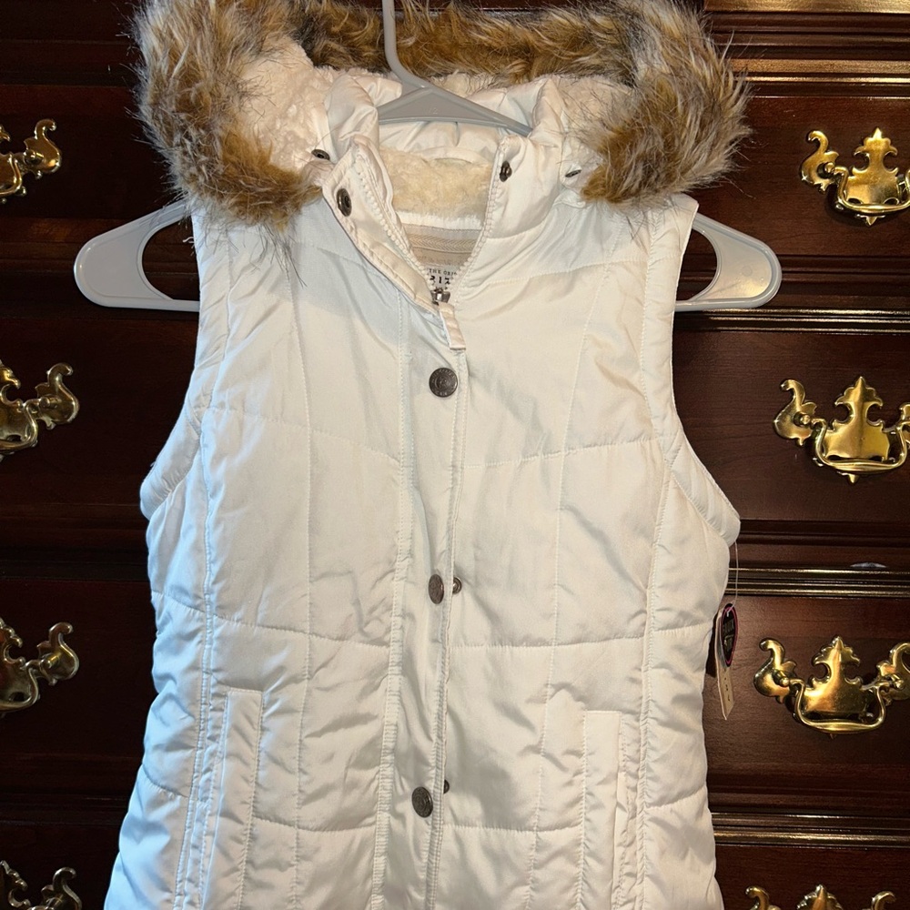 Arizona Jean Company White Puffer Vest with Faux Fur Hood, Size 10-12, NWT